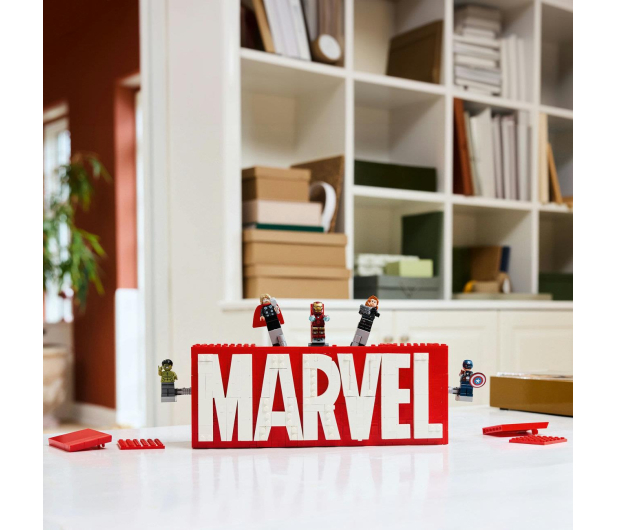 LEGO Marvel 76313 Logo MARVEL z minifigurkami - 1284142 - zdjęcie 5